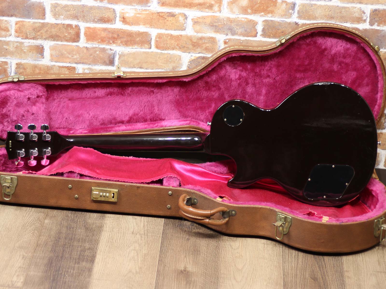 ギター Gibson CustomShop 1954 Les Paul Oxblood Gibson Custom 1954 Les Paul Reissue Oxblood 2004 – Chicago